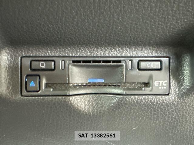 Toyota SIENTA 2023-05 8546177-6
