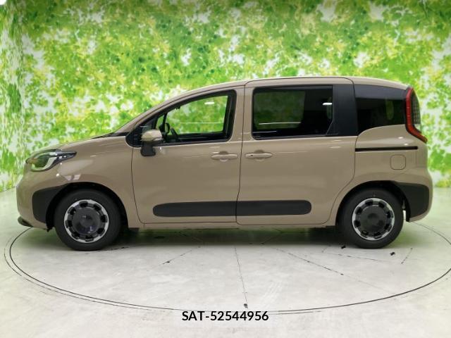 Toyota SIENTA 2026-05 8546815-1