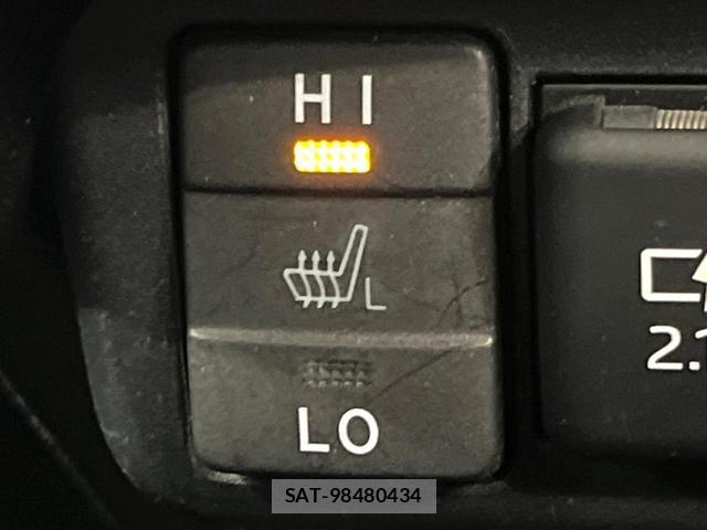 Toyota SIENTA 2019-07 8546997-6