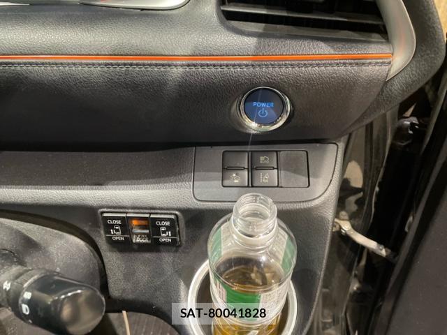 Toyota SIENTA 2015-10 8547439-17