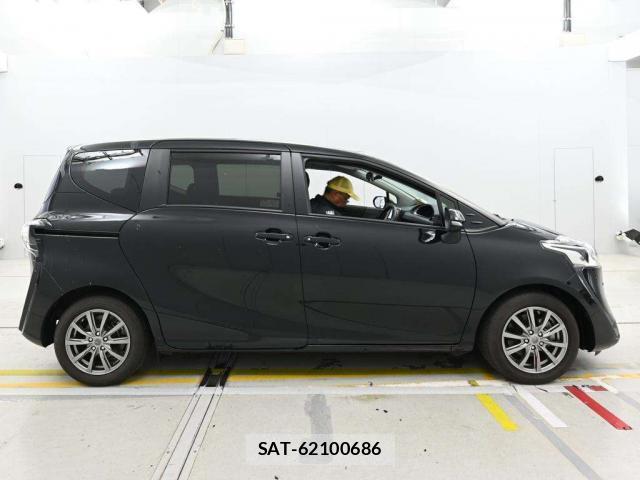 Toyota SIENTA 2021-06 8547838-6
