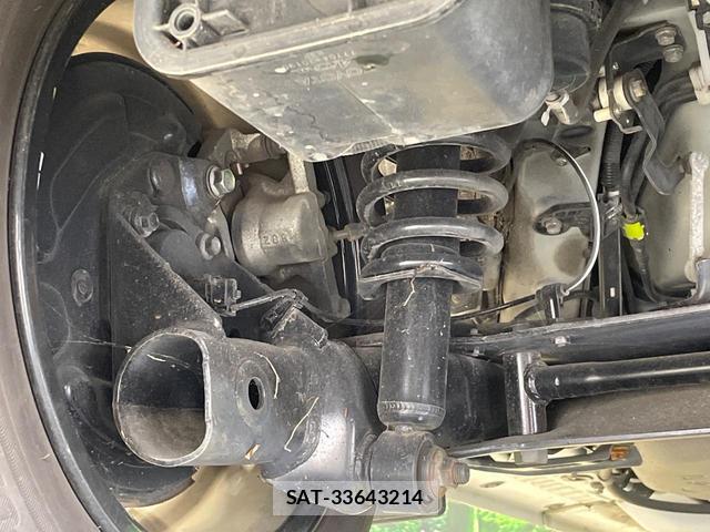 Toyota SIENTA 2018-10 8549009-19