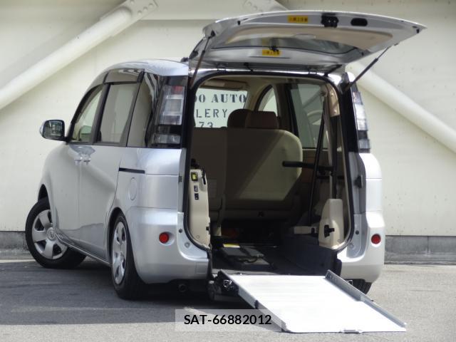 Toyota SIENTA 2013-05 8549725-4