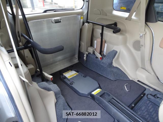 Toyota SIENTA 2013-05 8549725-5