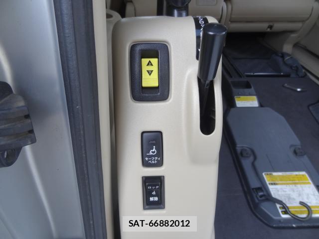Toyota SIENTA 2013-05 8549725-7