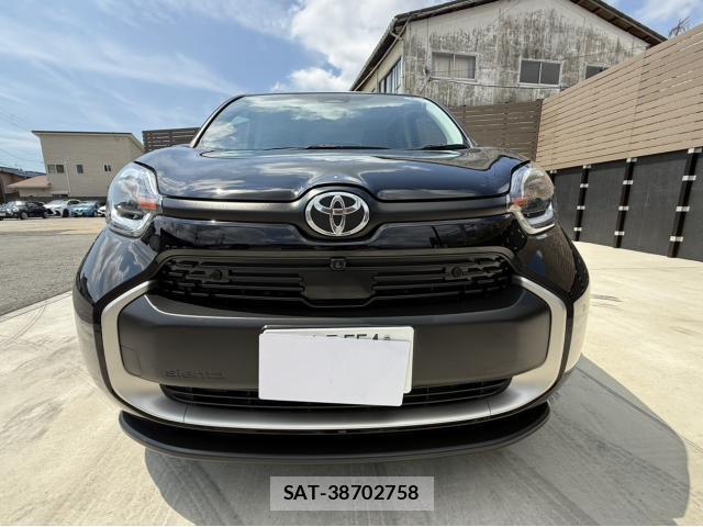 Toyota SIENTA 2022-10 8550031-11