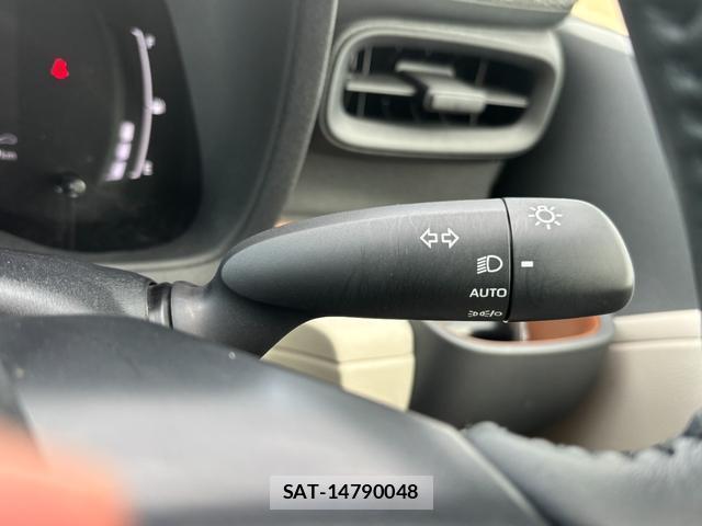 Toyota SIENTA 2023-02 8550081-16