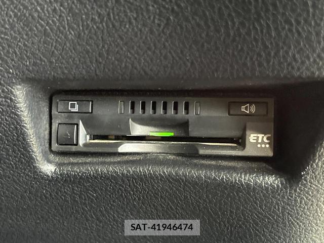 Toyota SIENTA 2018-11 8550812-6