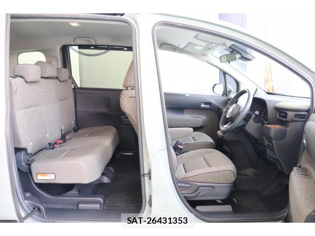 Toyota SIENTA 2022-11 8550996-11