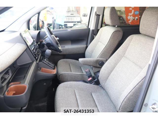 Toyota SIENTA 2022-11 8550996-17