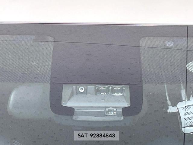 Toyota SIENTA 2020-11 8551395-6