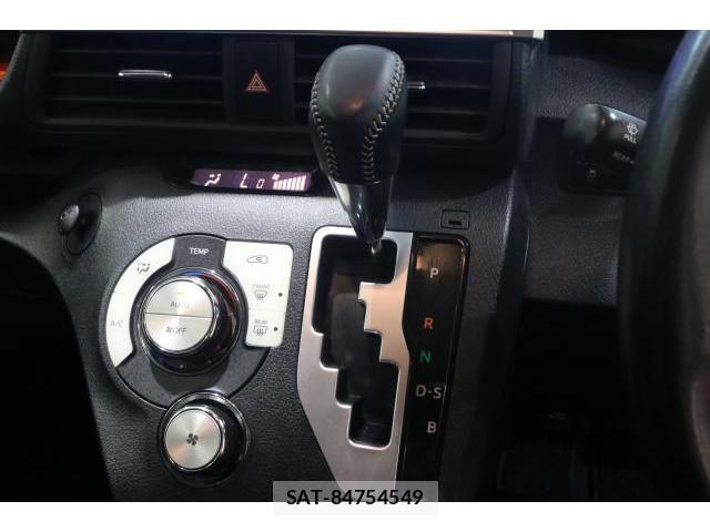 Toyota SIENTA 2019-09 8551423-15
