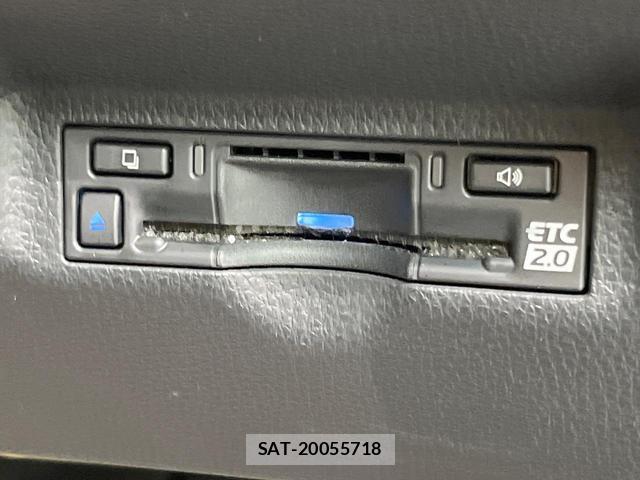 Toyota SIENTA 2022-12 8551687-6