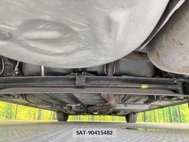 Toyota SIENTA 2017-10 8551754-18