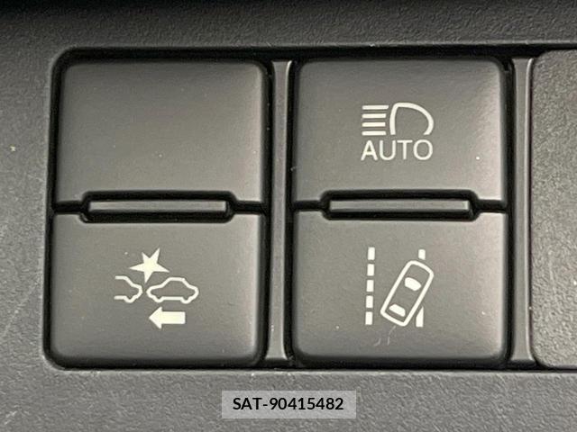 Toyota SIENTA 2017-10 8551754-6