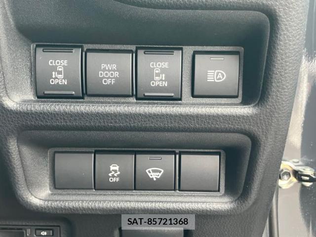 Toyota SIENTA 2024-10 8552477-13