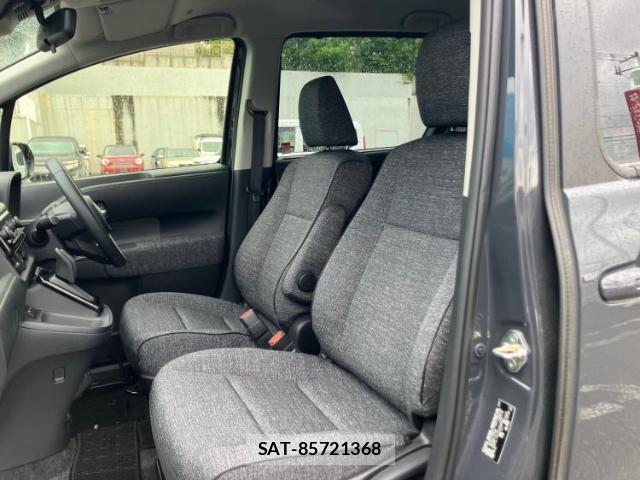 Toyota SIENTA 2024-10 8552477-5
