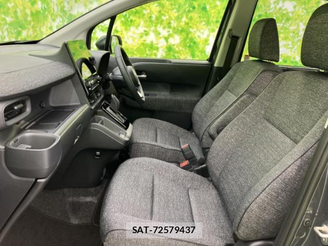 Toyota SIENTA 2025-11 8552644-5