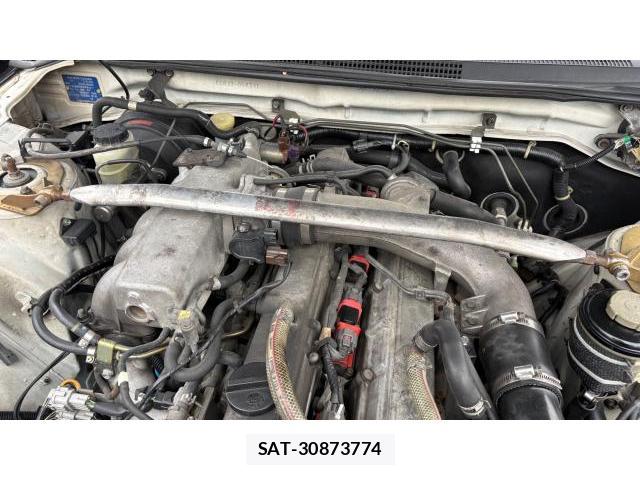 Nissan SKYLINE 1995-12 8548784-9
