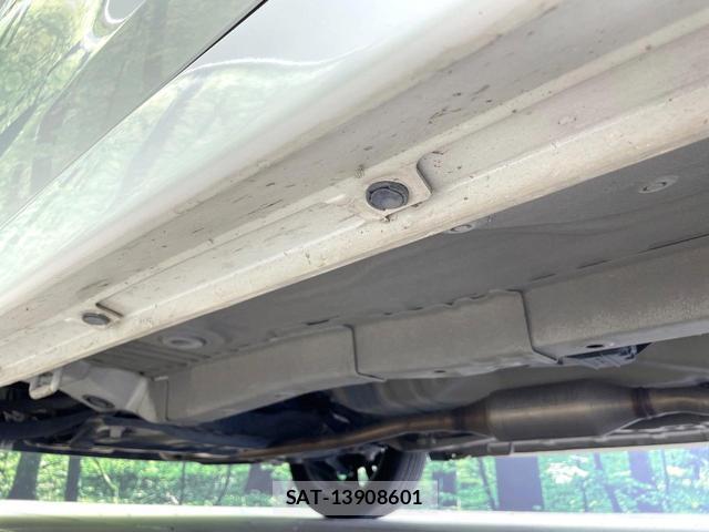 Suzuki SPACIA 2013-10 8551396-19