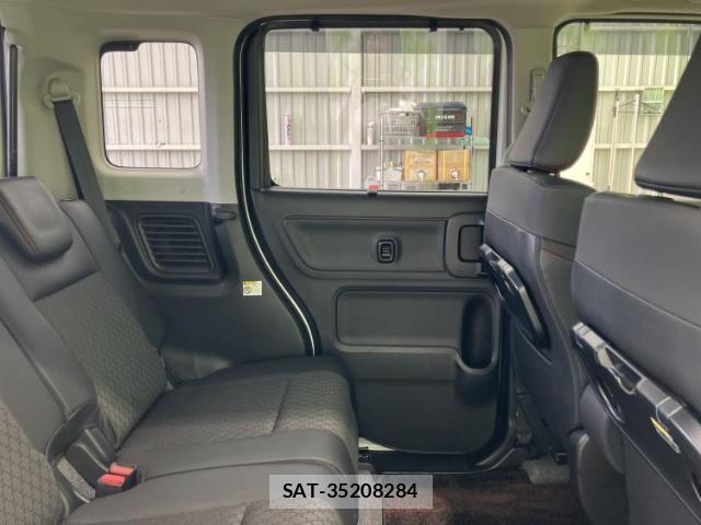 Suzuki SPACIA 2018-07 8552622-4