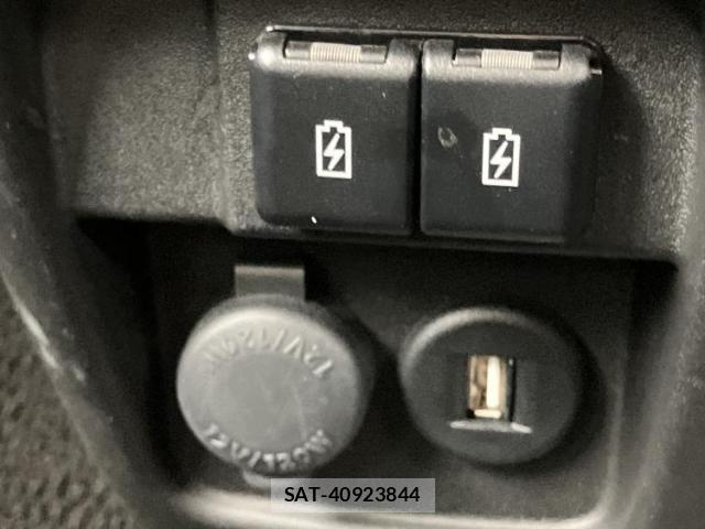 Suzuki SPACIA 2021-08 8545377-17