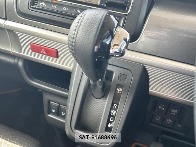 Suzuki SPACIA 2019-10 8552369-17