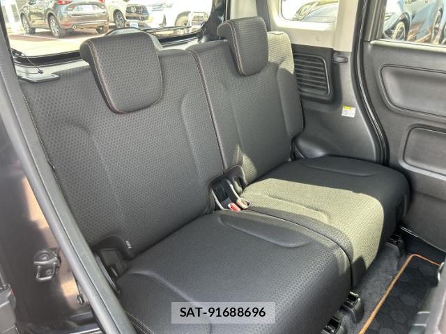 Suzuki SPACIA 2019-10 8552369-4