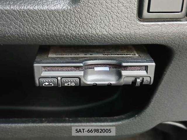 Suzuki SPACIA 2017-06 8545747-15