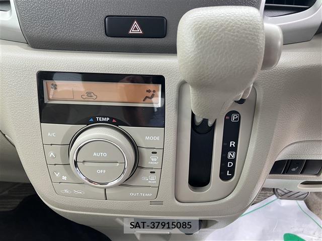 Suzuki SPACIA 2013-09 8546786-16