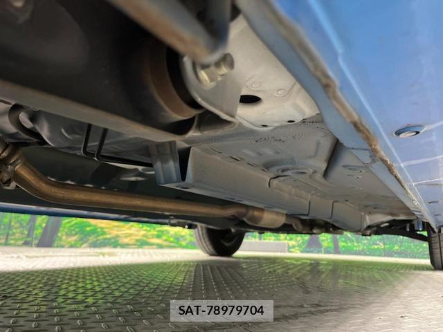 Suzuki SPACIA 2017-09 8548483-18