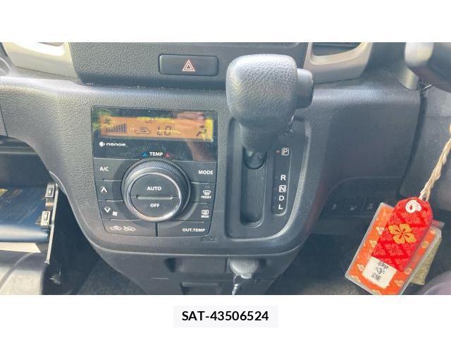 Suzuki SPACIA 2017-09 8551241-14