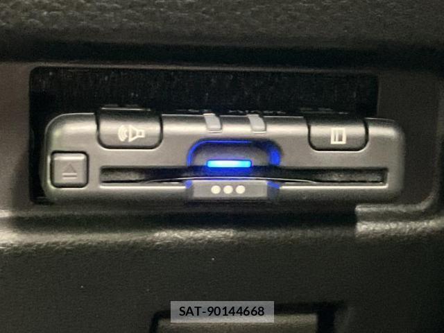 Suzuki SPACIA 2018-04 8551480-17