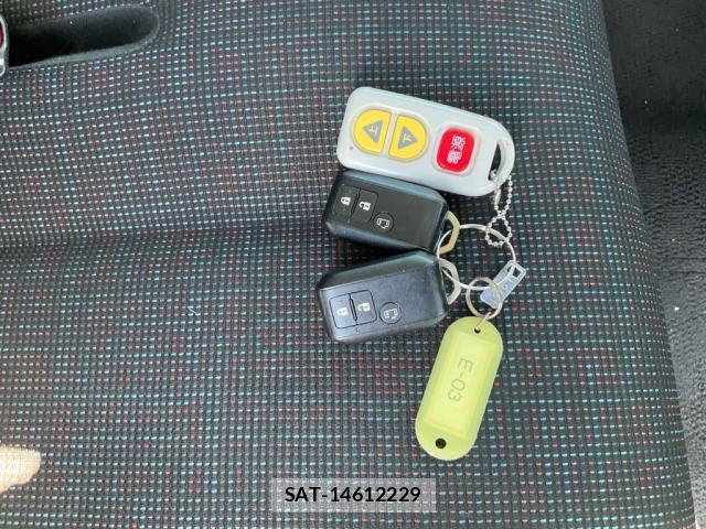 Suzuki SPACIA 2019-07 8551659-11