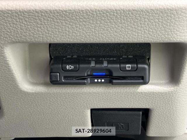 Suzuki SPACIA 2017-12 8552687-17