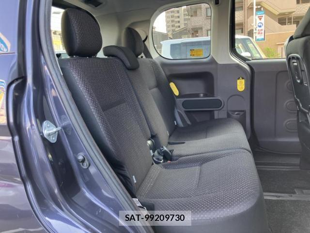 Toyota SPADE 2013-08 8546070-4
