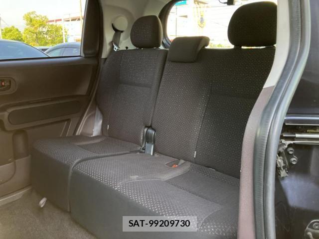 Toyota SPADE 2013-08 8546070-6