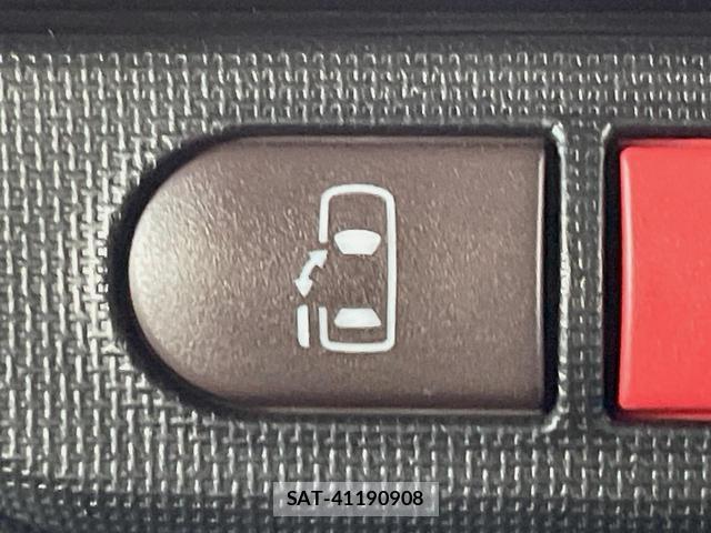 Toyota SPADE 2017-02 8546463-2