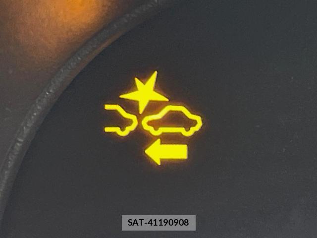 Toyota SPADE 2017-02 8546463-5