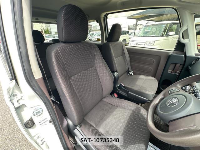 Toyota SPADE 2015-04 8548995-11