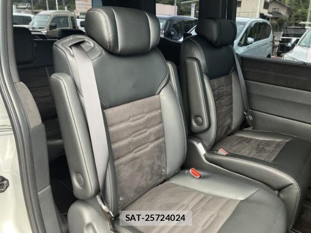 Honda e 2025-11 8546166-4