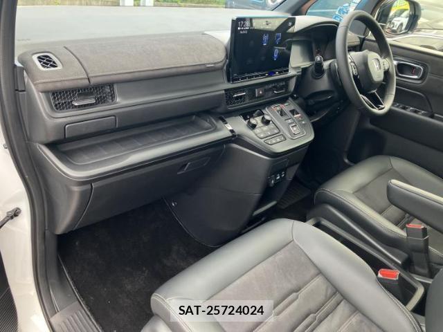 Honda e 2025-11 8546166-6
