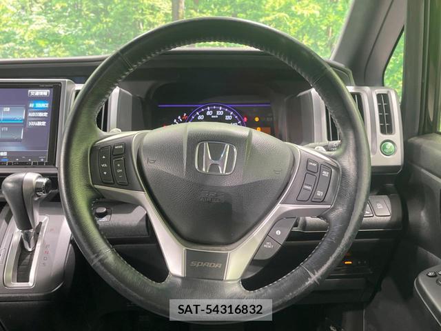 Honda e 2014-02 8548082-11