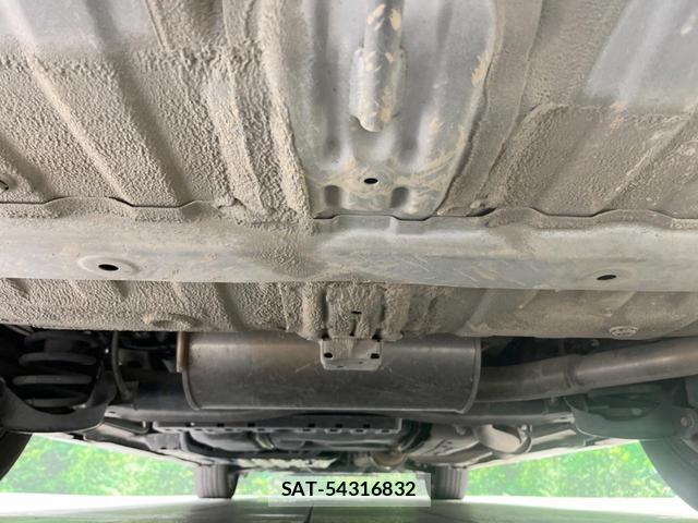 Honda e 2014-02 8548082-18