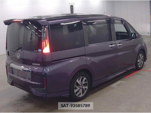 Honda e 2015-10 8548108-4