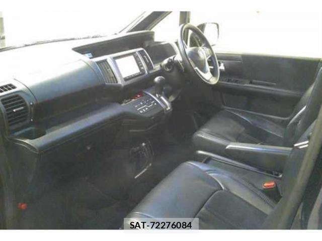 Honda e 2013-03 8548160-2