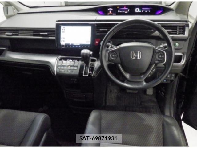 Honda e 2015-07 8548286-2