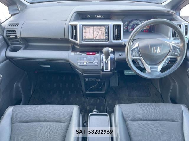Honda e 2012-05 8549938-1