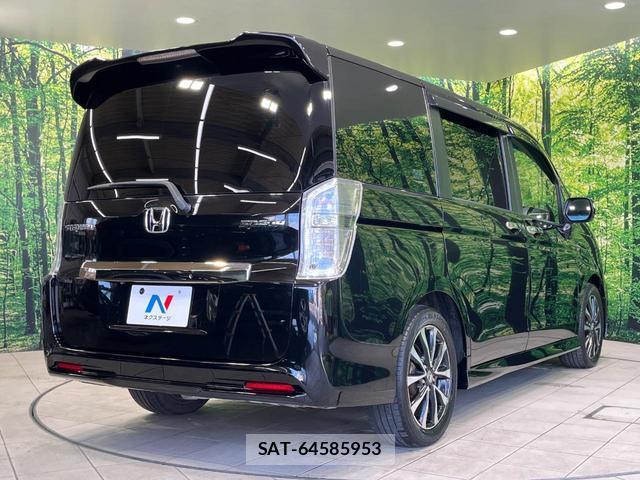 Honda e 2014-03 8549972-16