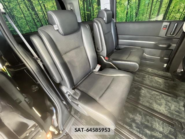 Honda e 2014-03 8549972-8